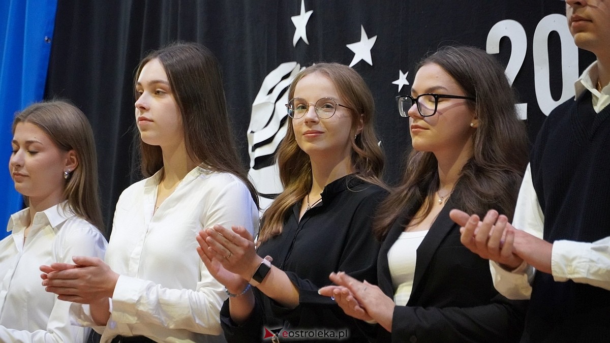 Samorządowa Gala Uczniowska 2025 [11.09.2025] - zdjęcie #44 - eOstroleka.pl