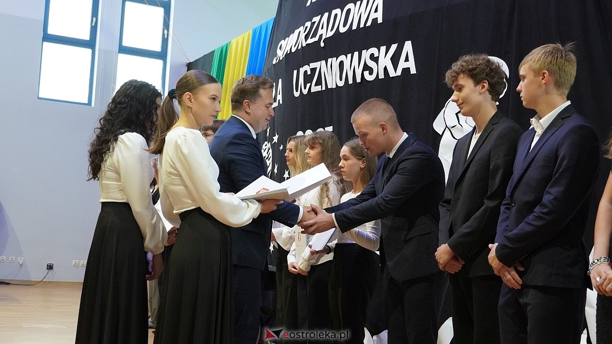 Samorządowa Gala Uczniowska 2025 [11.09.2025] - zdjęcie #32 - eOstroleka.pl