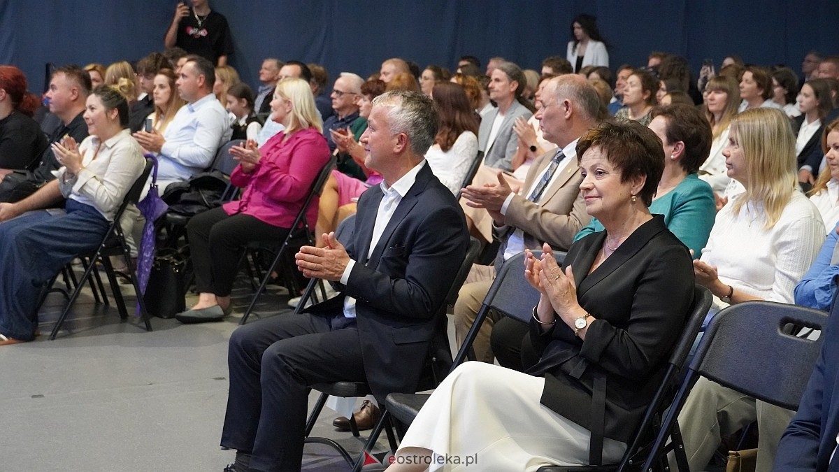 Samorządowa Gala Uczniowska 2025 [11.09.2025] - zdjęcie #119 - eOstroleka.pl