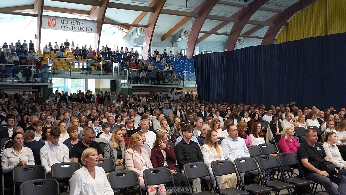 Samorządowa Gala Uczniowska 2025 [11.09.2025] - zdjęcie #111 - eOstroleka.pl