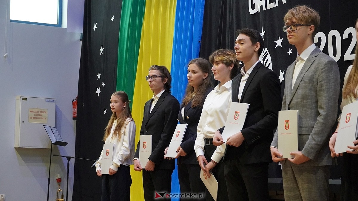 Samorządowa Gala Uczniowska 2025 [11.09.2025] - zdjęcie #107 - eOstroleka.pl