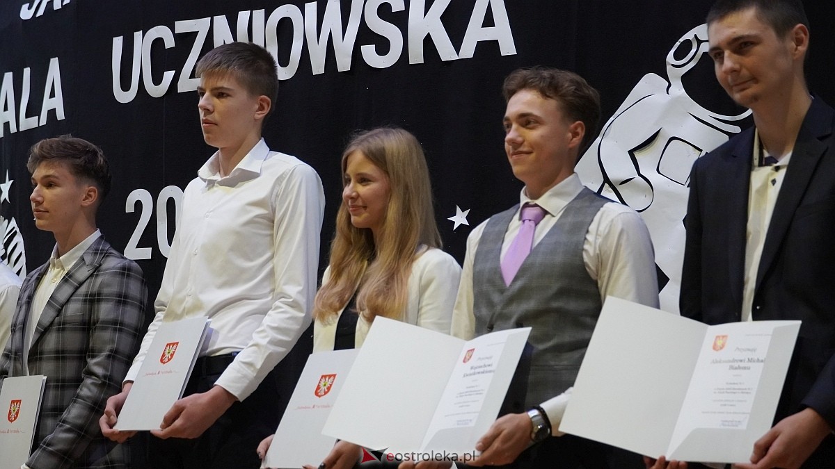 Samorządowa Gala Uczniowska 2025 [11.09.2025] - zdjęcie #43 - eOstroleka.pl