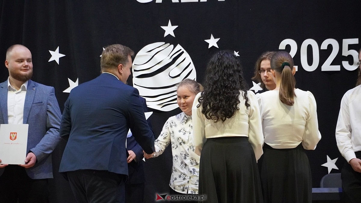 Samorządowa Gala Uczniowska 2025 [11.09.2025] - zdjęcie #18 - eOstroleka.pl