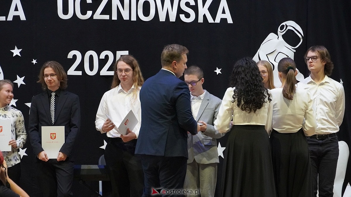 Samorządowa Gala Uczniowska 2025 [11.09.2025] - zdjęcie #16 - eOstroleka.pl