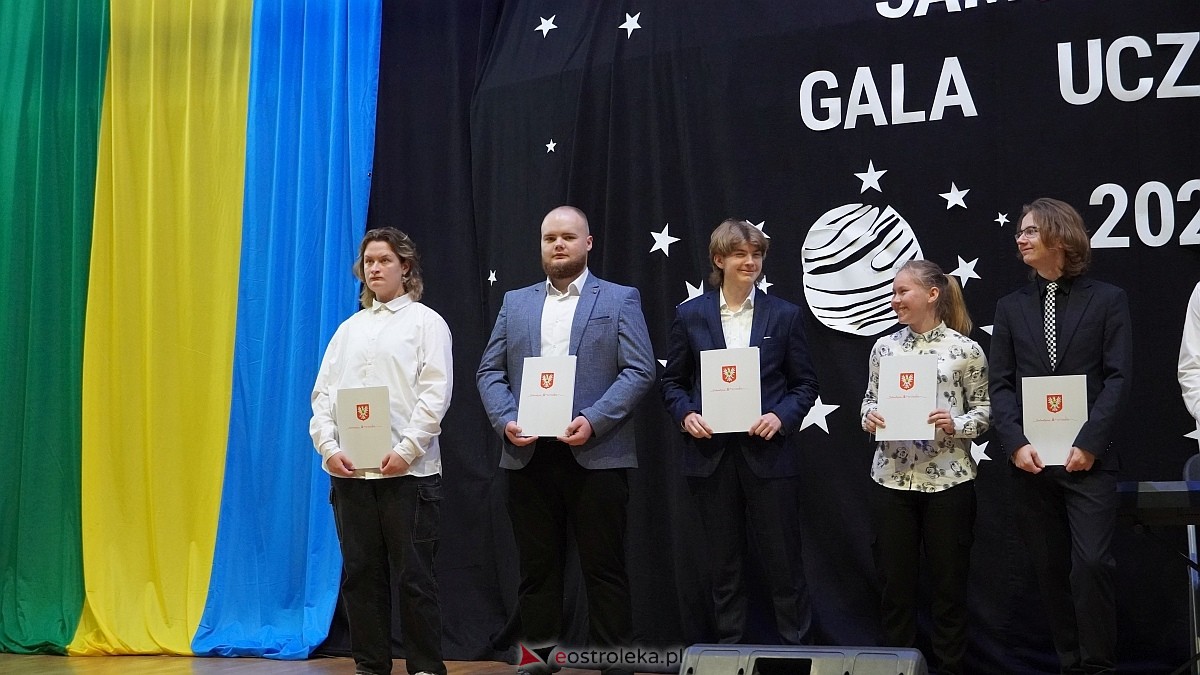 Samorządowa Gala Uczniowska 2025 [11.09.2025] - zdjęcie #15 - eOstroleka.pl