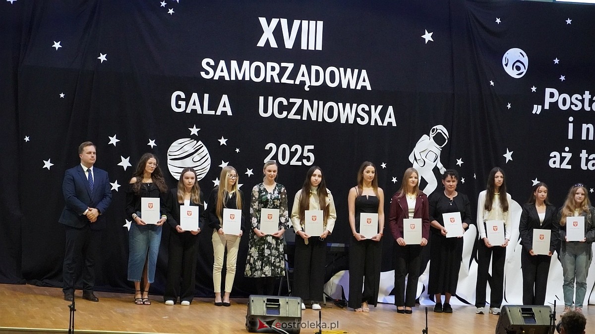 Samorządowa Gala Uczniowska 2025 [11.09.2025] - zdjęcie #3 - eOstroleka.pl