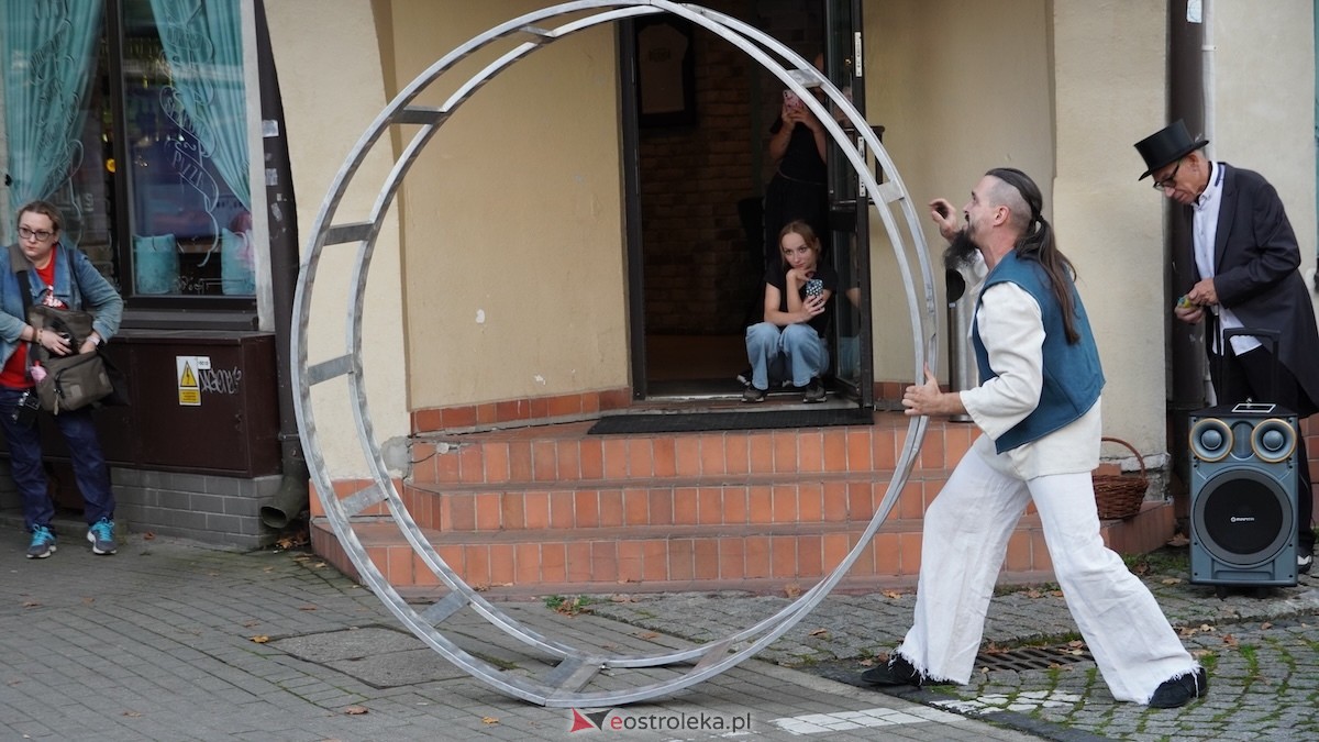 Wystartował 16. Festiwal Teatralny InQbator w Ostrołęce! [12.09.2025] - zdjęcie #106 - eOstroleka.pl