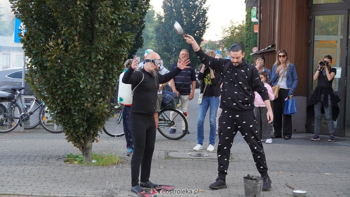 Wystartował 16. Festiwal Teatralny InQbator w Ostrołęce! [12.09.2025] - zdjęcie #90 - eOstroleka.pl