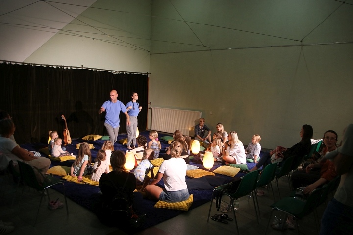 Spektakl „Jezioro” – Basia Derlak i Arek Wrzesień  [13.09.2025] - zdjęcie #2 - eOstroleka.pl