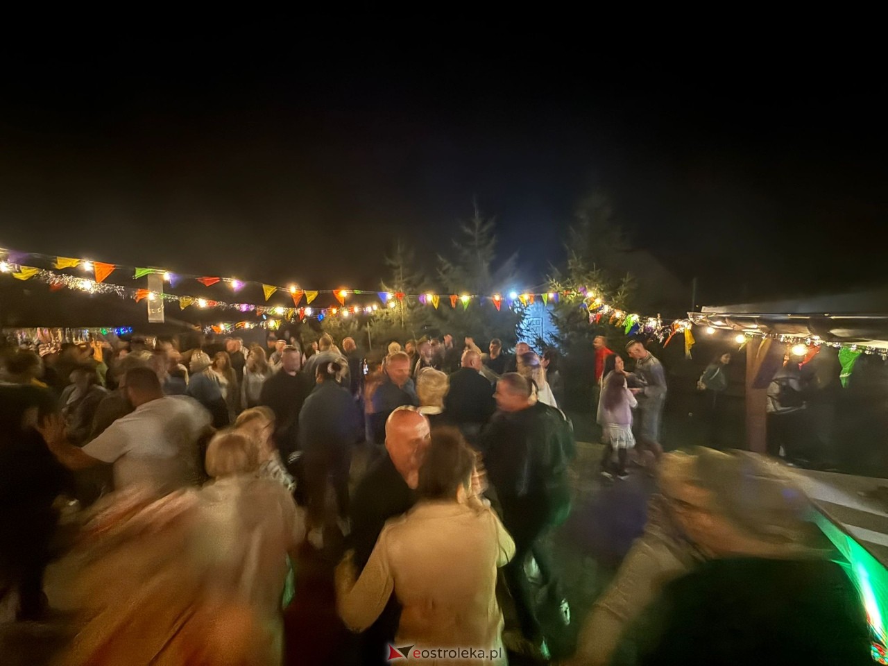 Potańcówka jak za PRL-u w Dzbeninie [13.09.2025] - zdjęcie #15 - eOstroleka.pl