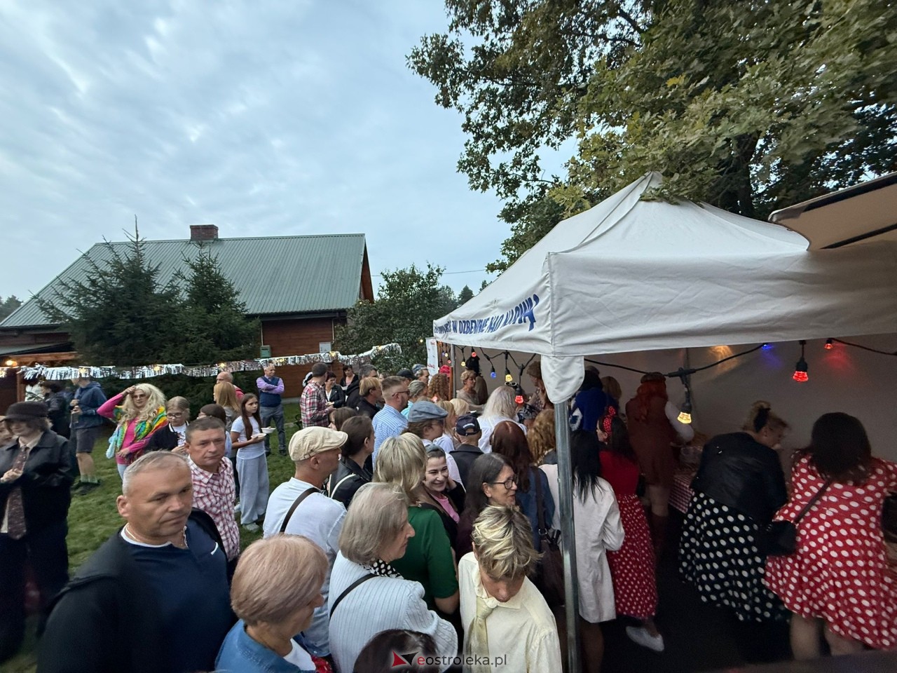 Potańcówka jak za PRL-u w Dzbeninie [13.09.2025] - zdjęcie #2 - eOstroleka.pl