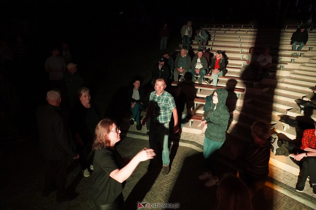 Zabawa pod gwiazdami z zespołem Everest w Baranowie [13.09.2025] - zdjęcie #2 - eOstroleka.pl