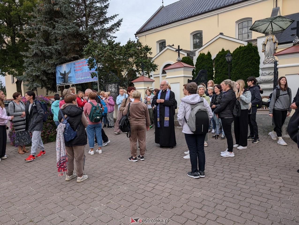 Pielgrzymi wyruszyli do Dąbrówki- 18 km modlitwy i tradycji![14.09.2025] - zdjęcie #13 - eOstroleka.pl