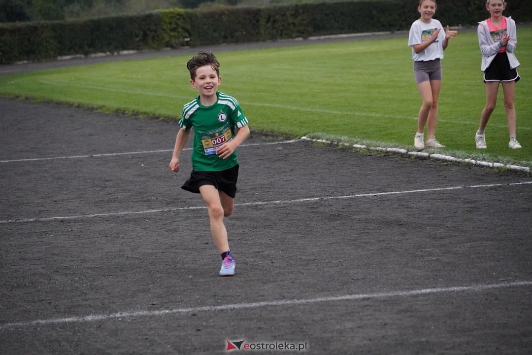 Półmaraton Kurpiowskie 2025: Mini Maraton dla Dzieci i Młodzieży [14.09.2025] - zdjęcie #178 - eOstroleka.pl