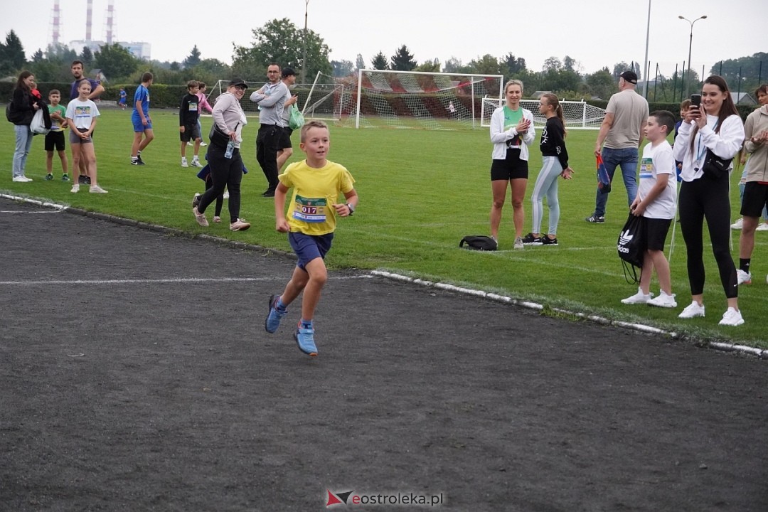 Półmaraton Kurpiowskie 2025: Mini Maraton dla Dzieci i Młodzieży [14.09.2025] - zdjęcie #175 - eOstroleka.pl