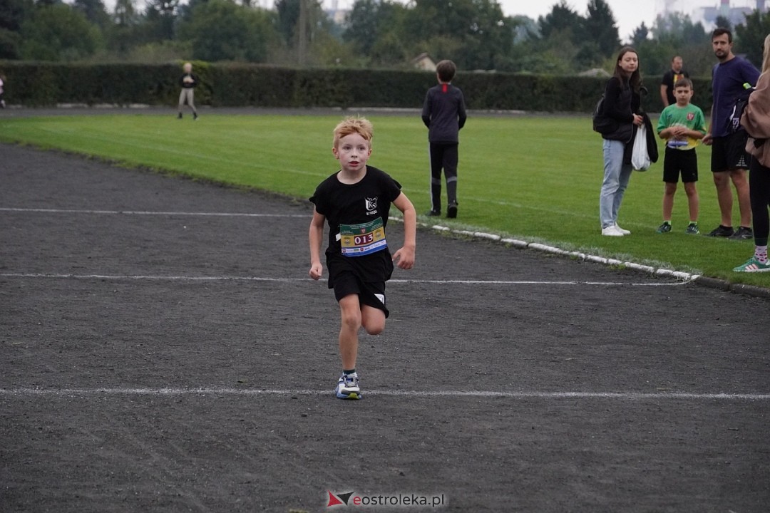 Półmaraton Kurpiowskie 2025: Mini Maraton dla Dzieci i Młodzieży [14.09.2025] - zdjęcie #174 - eOstroleka.pl