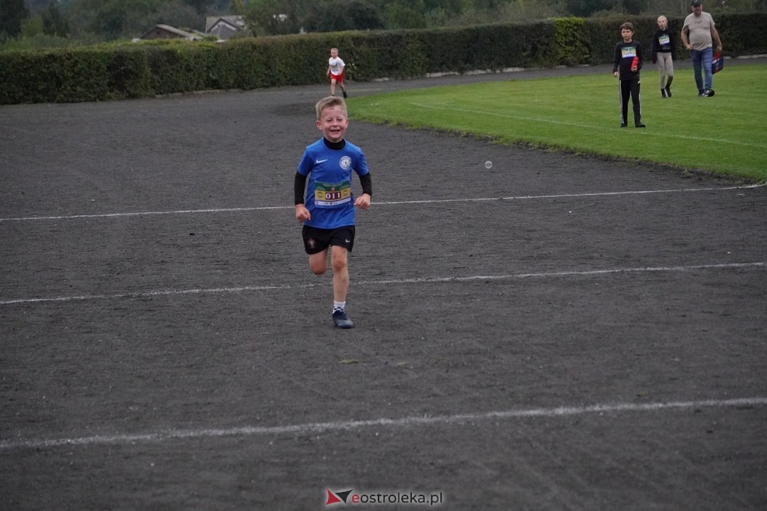 Półmaraton Kurpiowskie 2025: Mini Maraton dla Dzieci i Młodzieży [14.09.2025] - zdjęcie #171 - eOstroleka.pl