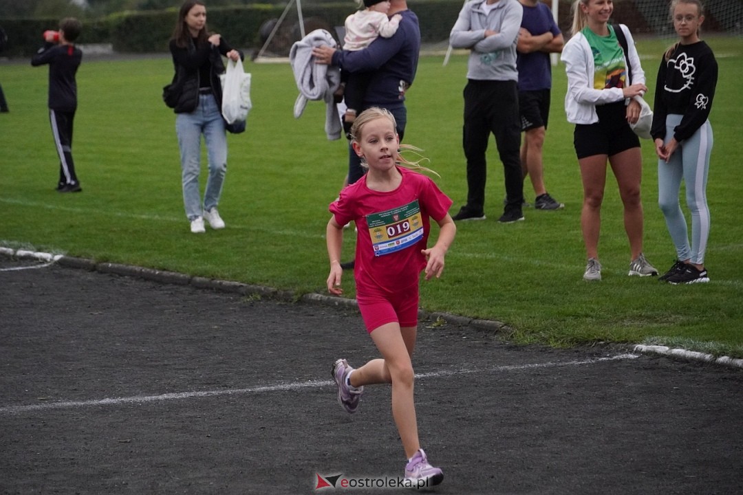 Półmaraton Kurpiowskie 2025: Mini Maraton dla Dzieci i Młodzieży [14.09.2025] - zdjęcie #166 - eOstroleka.pl