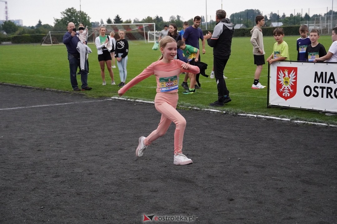 Półmaraton Kurpiowskie 2025: Mini Maraton dla Dzieci i Młodzieży [14.09.2025] - zdjęcie #165 - eOstroleka.pl