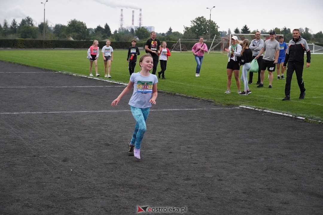 Półmaraton Kurpiowskie 2025: Mini Maraton dla Dzieci i Młodzieży [14.09.2025] - zdjęcie #164 - eOstroleka.pl