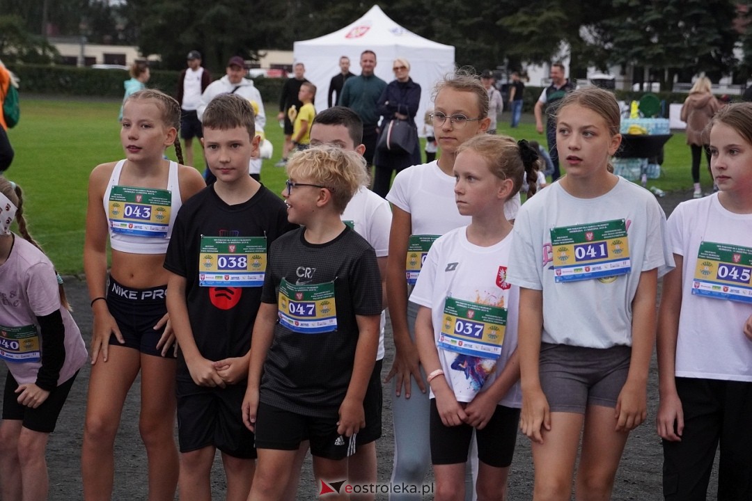 Półmaraton Kurpiowskie 2025: Mini Maraton dla Dzieci i Młodzieży [14.09.2025] - zdjęcie #157 - eOstroleka.pl