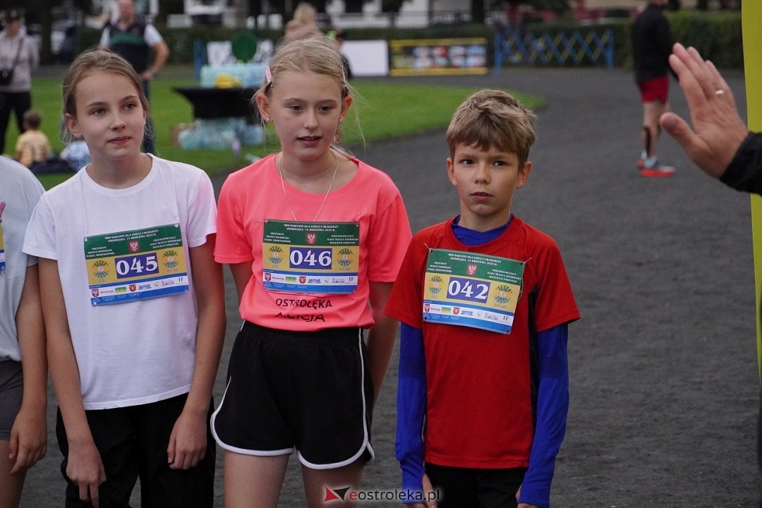 Półmaraton Kurpiowskie 2025: Mini Maraton dla Dzieci i Młodzieży [14.09.2025] - zdjęcie #155 - eOstroleka.pl