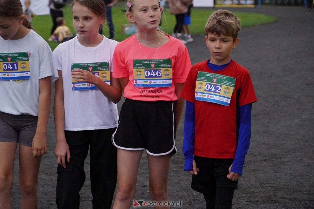 Półmaraton Kurpiowskie 2025: Mini Maraton dla Dzieci i Młodzieży [14.09.2025] - zdjęcie #154 - eOstroleka.pl