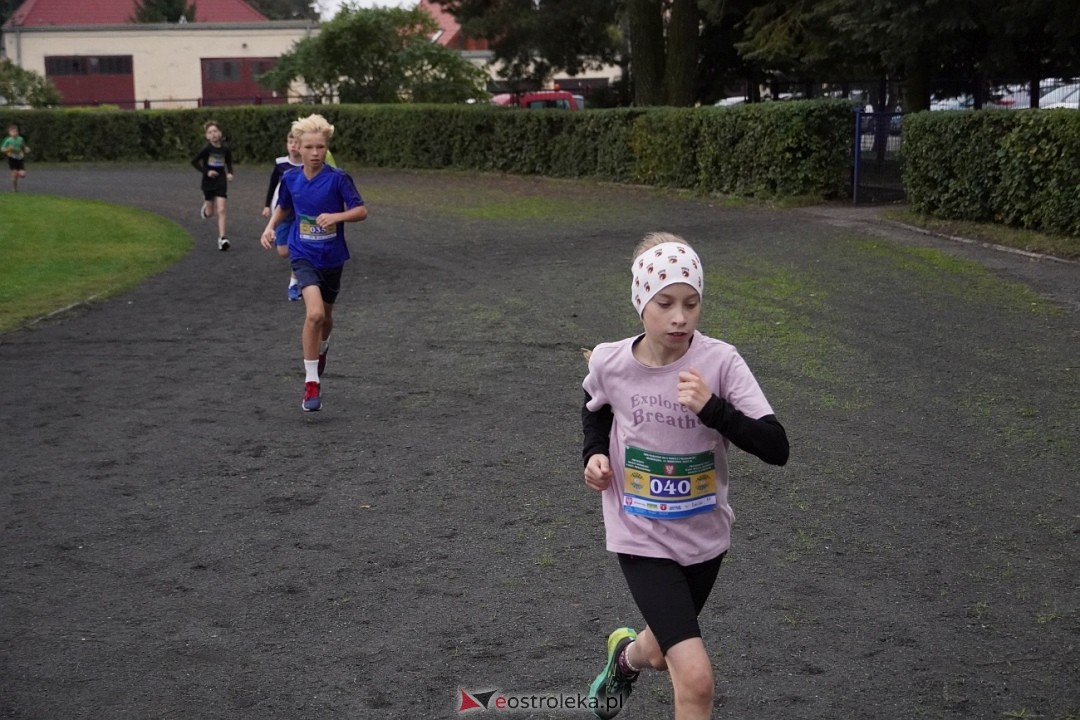Półmaraton Kurpiowskie 2025: Mini Maraton dla Dzieci i Młodzieży [14.09.2025] - zdjęcie #145 - eOstroleka.pl