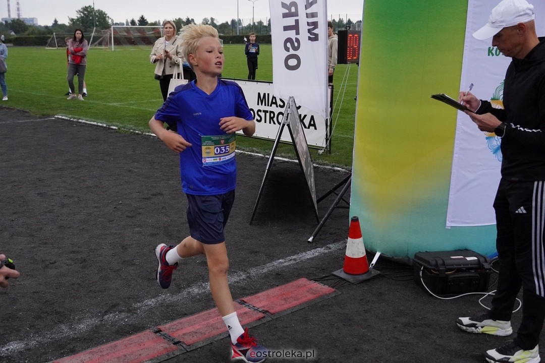 Półmaraton Kurpiowskie 2025: Mini Maraton dla Dzieci i Młodzieży [14.09.2025] - zdjęcie #122 - eOstroleka.pl