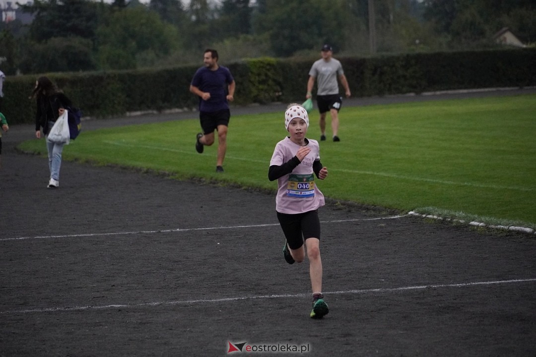 Półmaraton Kurpiowskie 2025: Mini Maraton dla Dzieci i Młodzieży [14.09.2025] - zdjęcie #118 - eOstroleka.pl
