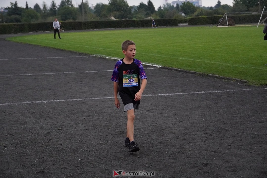 Półmaraton Kurpiowskie 2025: Mini Maraton dla Dzieci i Młodzieży [14.09.2025] - zdjęcie #112 - eOstroleka.pl
