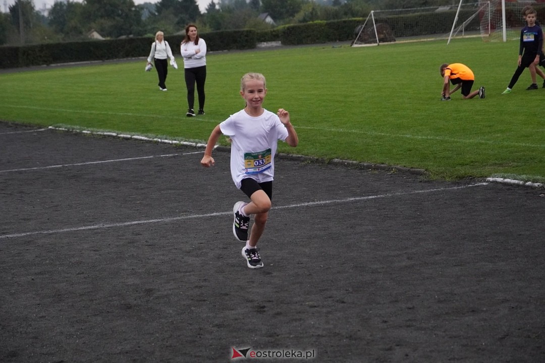 Półmaraton Kurpiowskie 2025: Mini Maraton dla Dzieci i Młodzieży [14.09.2025] - zdjęcie #100 - eOstroleka.pl
