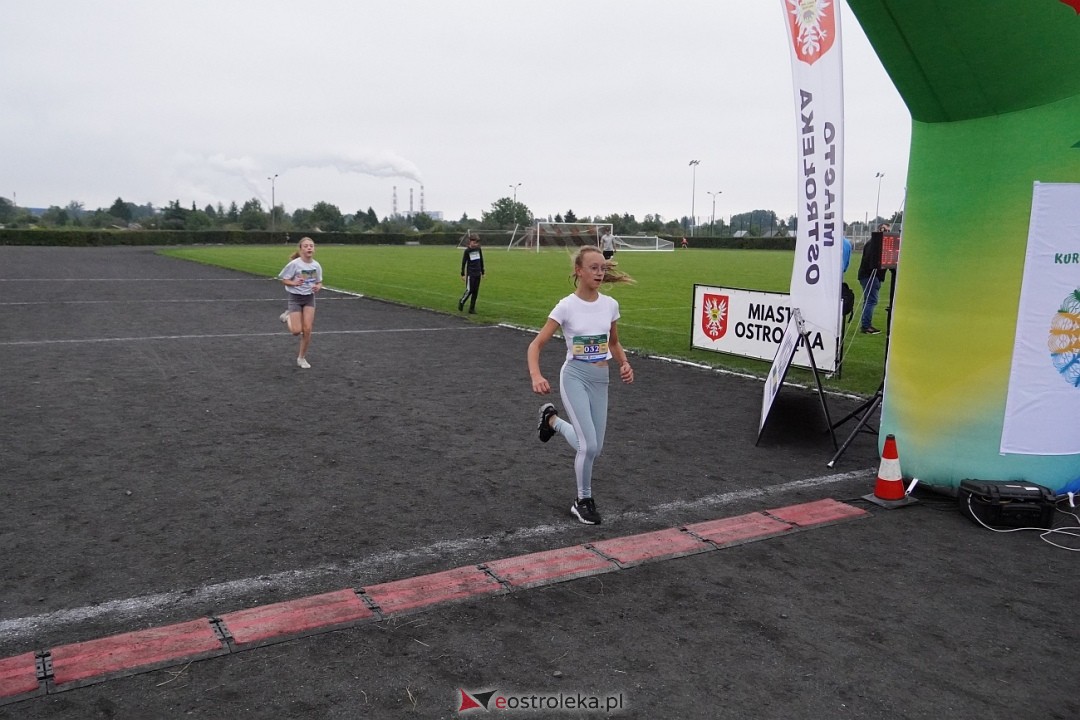 Półmaraton Kurpiowskie 2025: Mini Maraton dla Dzieci i Młodzieży [14.09.2025] - zdjęcie #84 - eOstroleka.pl