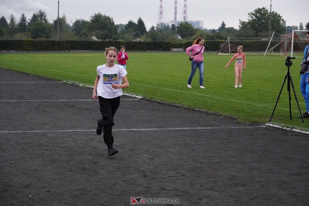 Półmaraton Kurpiowskie 2025: Mini Maraton dla Dzieci i Młodzieży [14.09.2025] - zdjęcie #139 - eOstroleka.pl