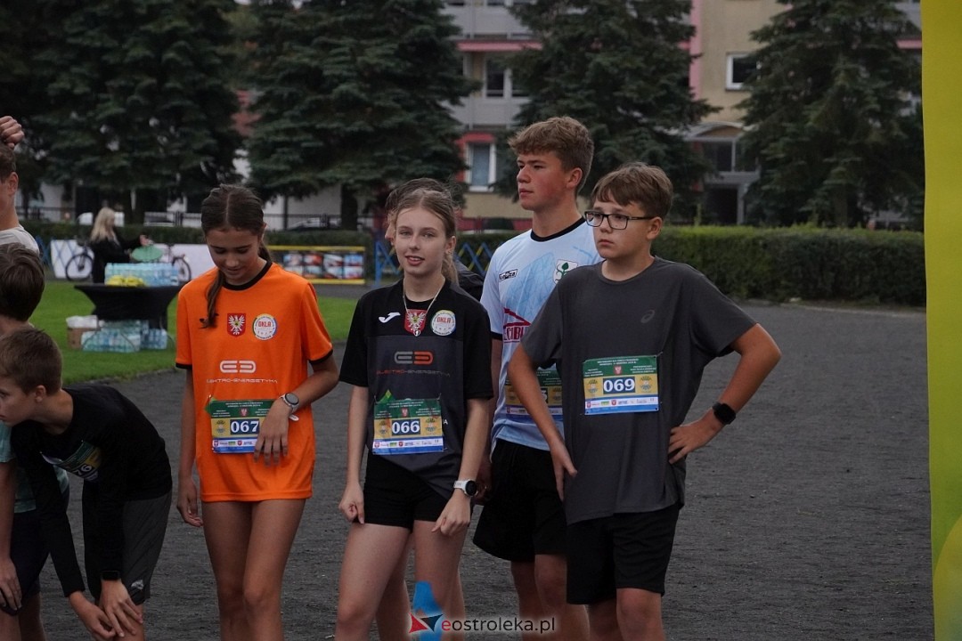 Półmaraton Kurpiowskie 2025: Mini Maraton dla Dzieci i Młodzieży [14.09.2025] - zdjęcie #125 - eOstroleka.pl