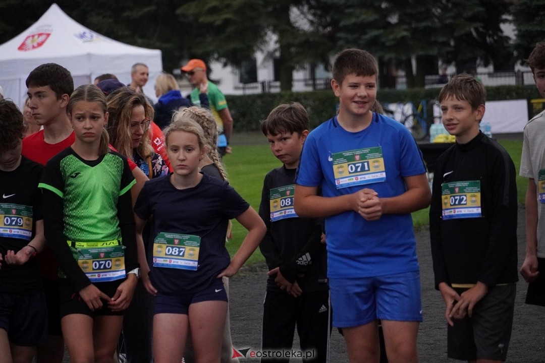 Półmaraton Kurpiowskie 2025: Mini Maraton dla Dzieci i Młodzieży [14.09.2025] - zdjęcie #121 - eOstroleka.pl