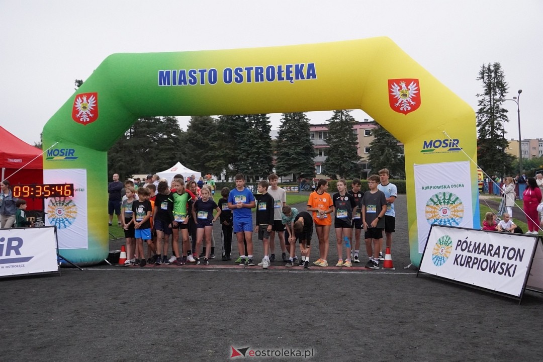 Półmaraton Kurpiowskie 2025: Mini Maraton dla Dzieci i Młodzieży [14.09.2025] - zdjęcie #119 - eOstroleka.pl
