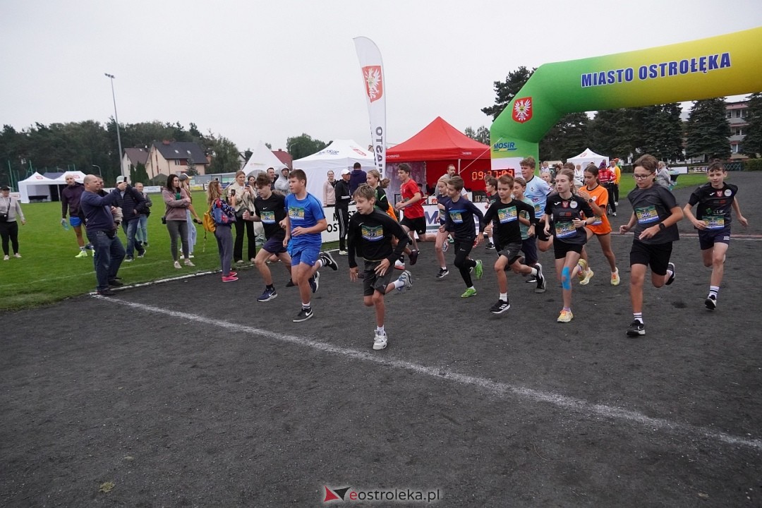 Półmaraton Kurpiowskie 2025: Mini Maraton dla Dzieci i Młodzieży [14.09.2025] - zdjęcie #109 - eOstroleka.pl