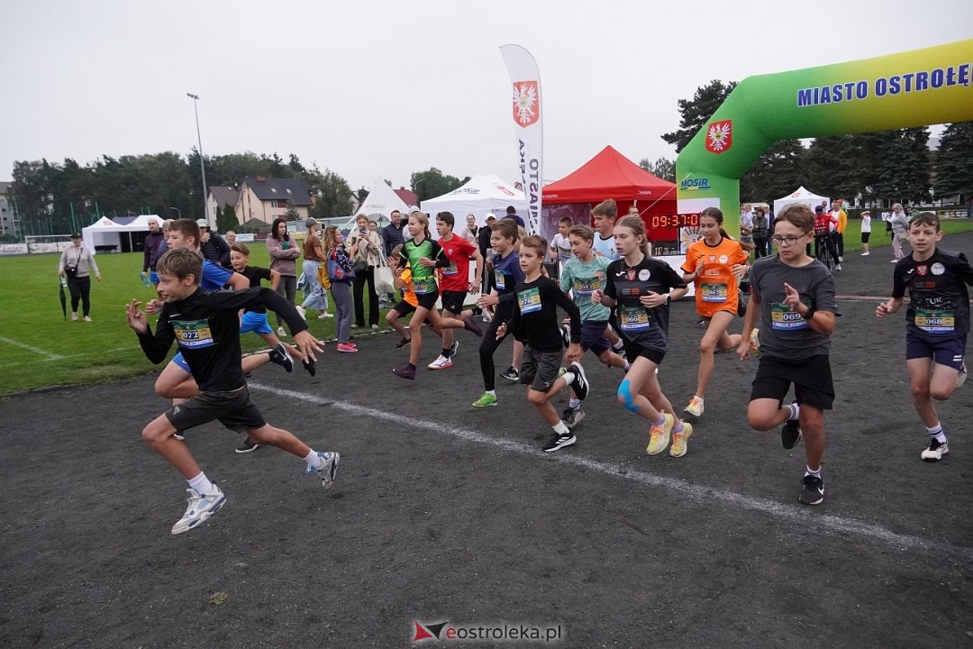 Półmaraton Kurpiowskie 2025: Mini Maraton dla Dzieci i Młodzieży [14.09.2025] - zdjęcie #107 - eOstroleka.pl