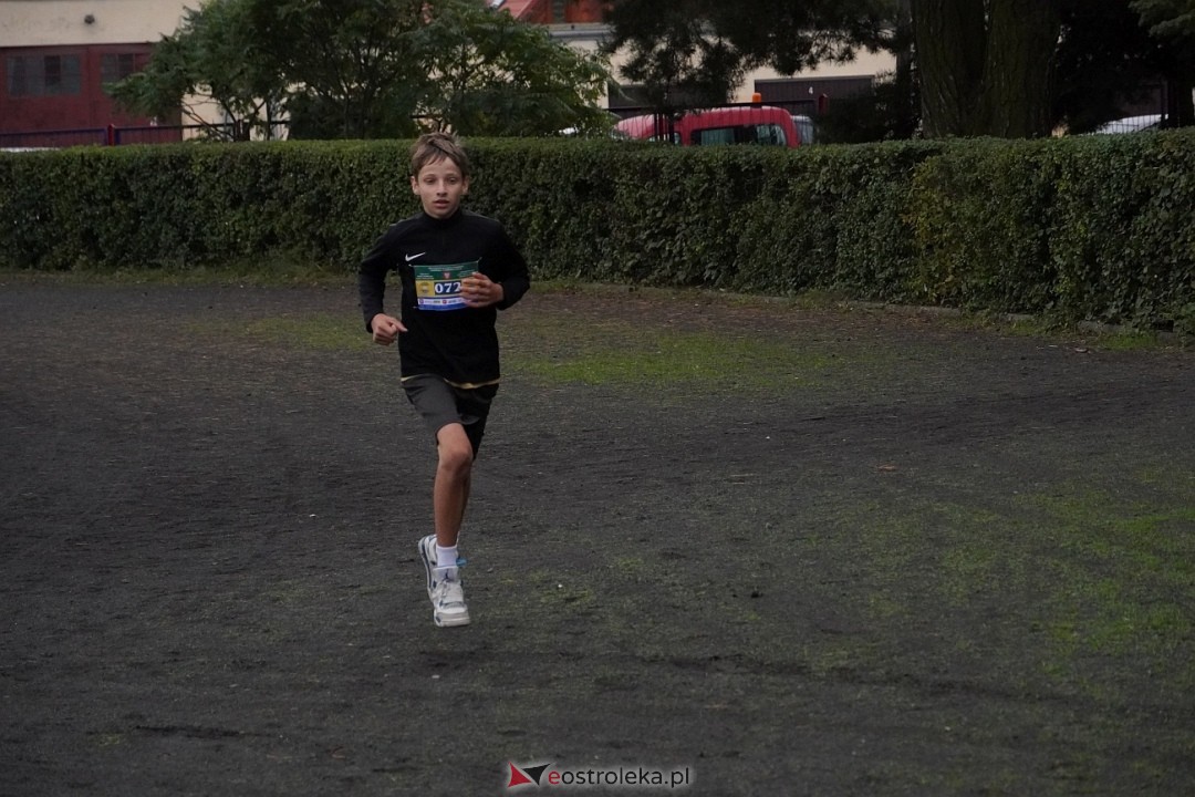Półmaraton Kurpiowskie 2025: Mini Maraton dla Dzieci i Młodzieży [14.09.2025] - zdjęcie #101 - eOstroleka.pl