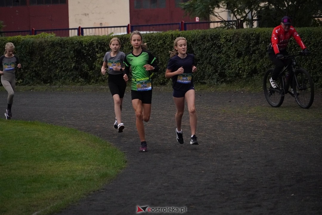 Półmaraton Kurpiowskie 2025: Mini Maraton dla Dzieci i Młodzieży [14.09.2025] - zdjęcie #72 - eOstroleka.pl