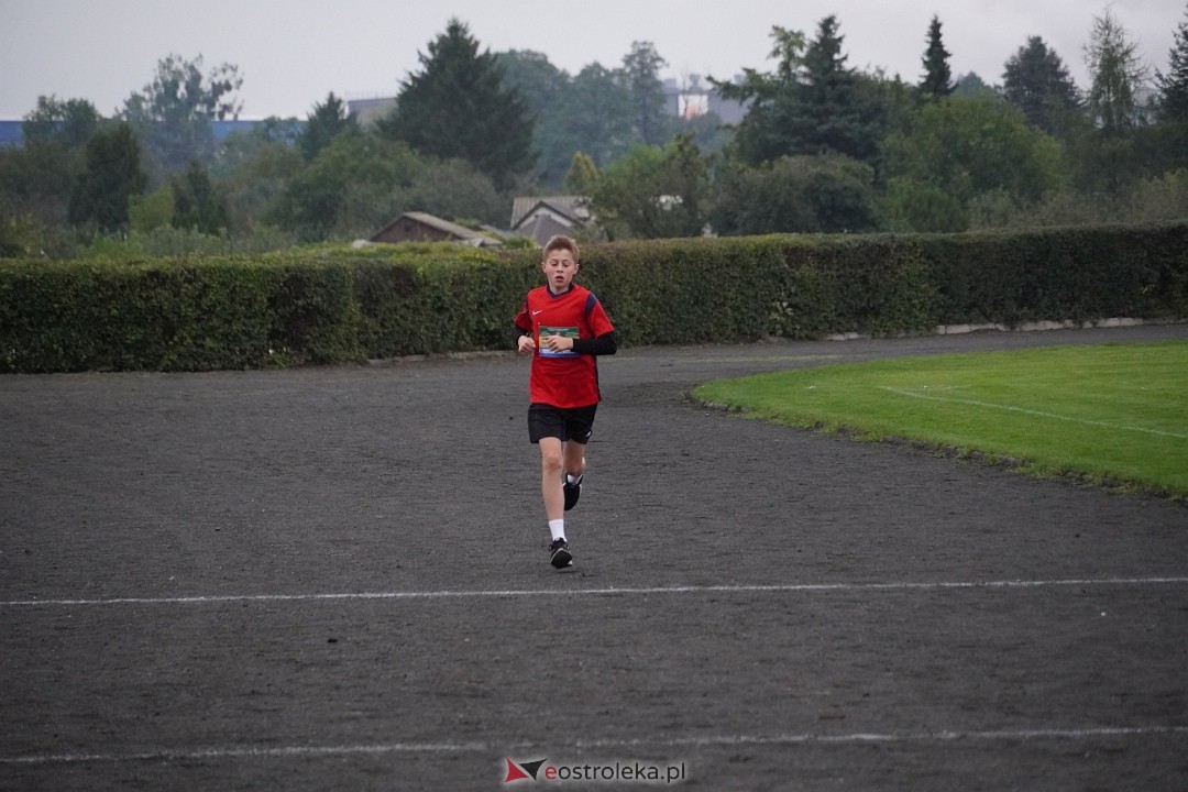 Półmaraton Kurpiowskie 2025: Mini Maraton dla Dzieci i Młodzieży [14.09.2025] - zdjęcie #56 - eOstroleka.pl