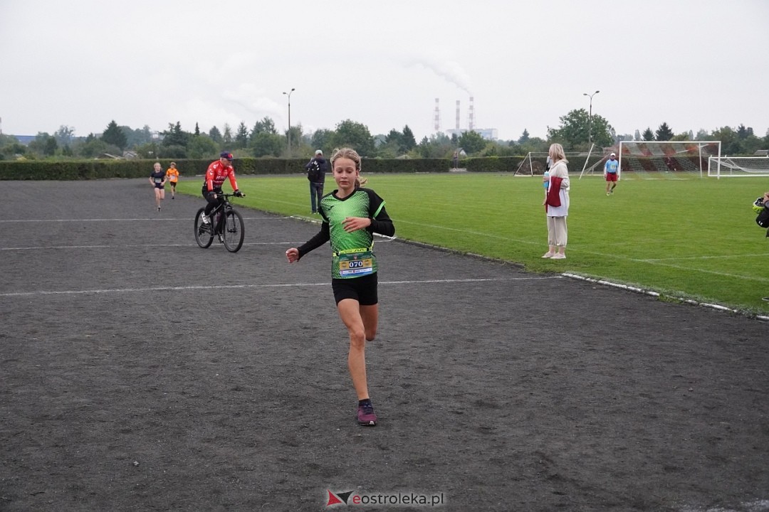 Półmaraton Kurpiowskie 2025: Mini Maraton dla Dzieci i Młodzieży [14.09.2025] - zdjęcie #54 - eOstroleka.pl