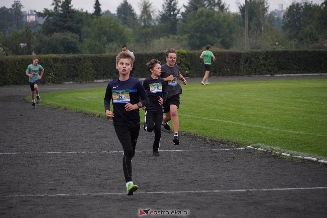 Półmaraton Kurpiowskie 2025: Mini Maraton dla Dzieci i Młodzieży [14.09.2025] - zdjęcie #50 - eOstroleka.pl