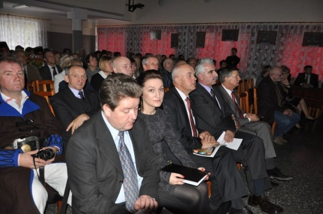 Lelis: II zjazd rodaków i przyjaciół ziemi kurpiowskiej w 15 lecie związku kurpiów (20.X.2011) - zdjęcie #32 - eOstroleka.pl