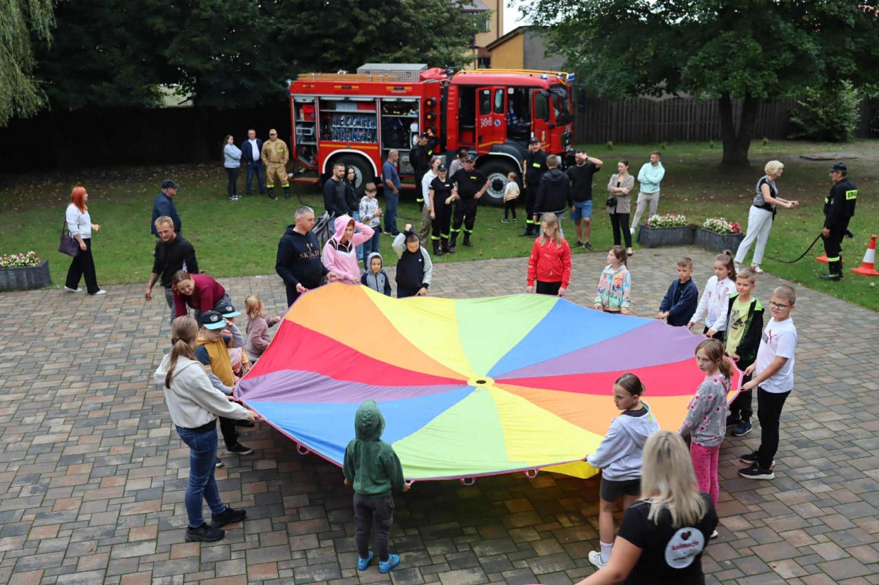 Piknik rodzinny Zdrowo żyć i bezpiecznym być z KGW Troszynianki [14.09.2025] - zdjęcie #17 - eOstroleka.pl