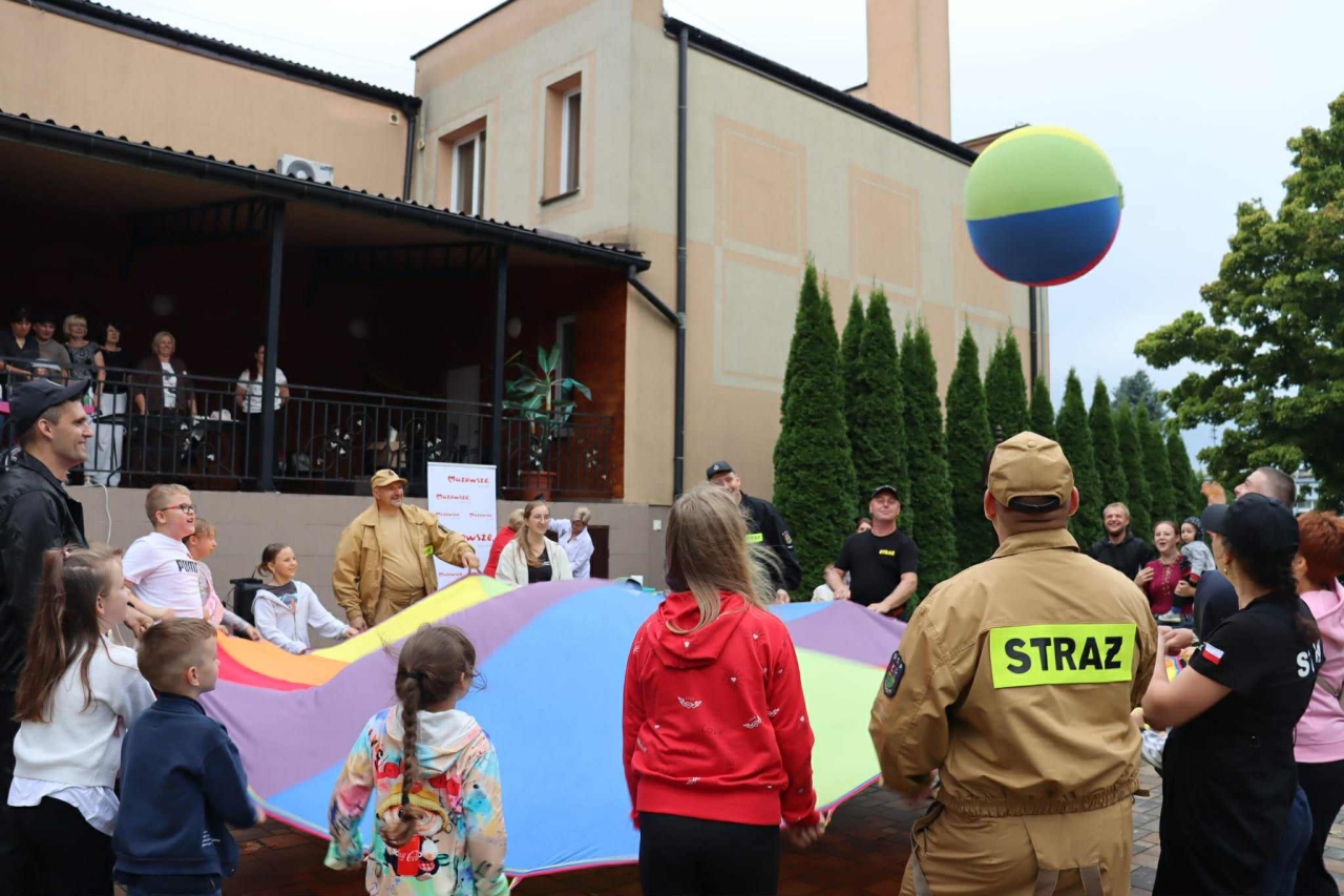 Piknik rodzinny Zdrowo żyć i bezpiecznym być z KGW Troszynianki [14.09.2025] - zdjęcie #10 - eOstroleka.pl