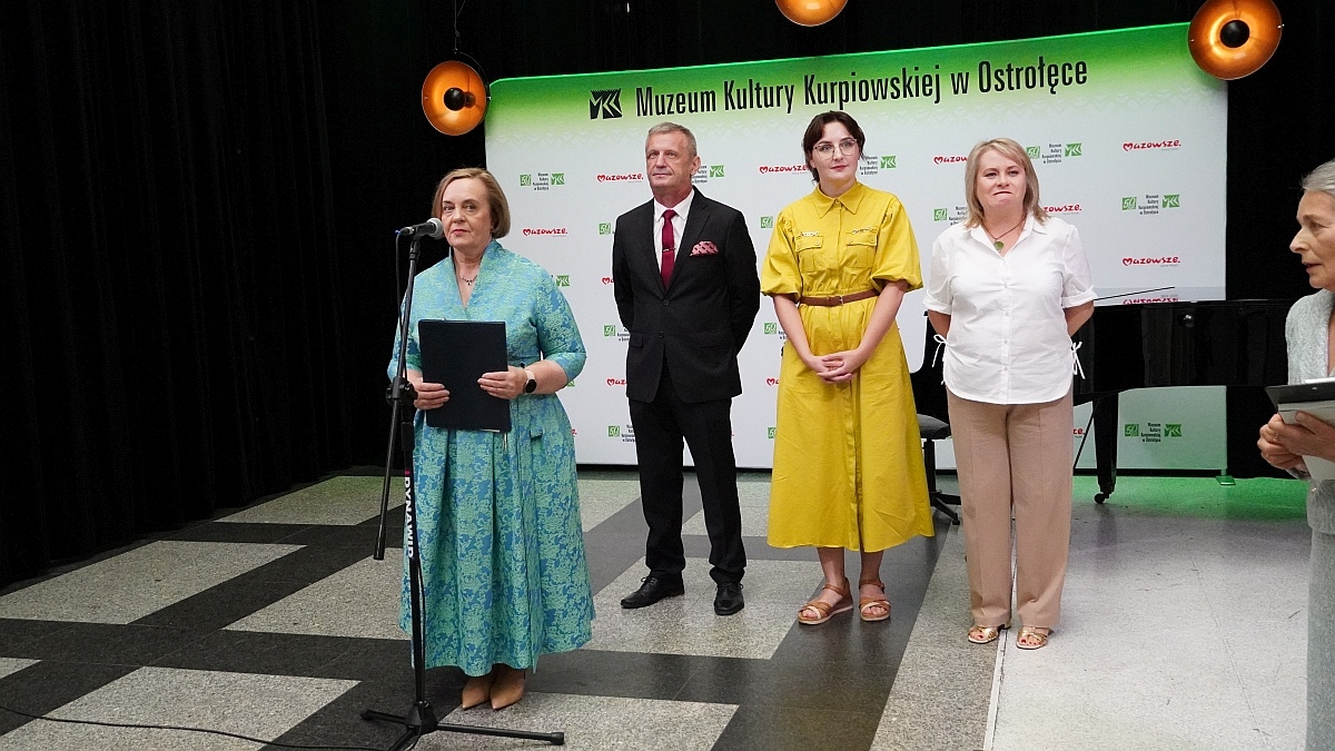 Otwarcie wystawy jubileuszowej w Muzeum Kultury Kurpiowskiej [15.09.2025] - zdjęcie #62 - eOstroleka.pl