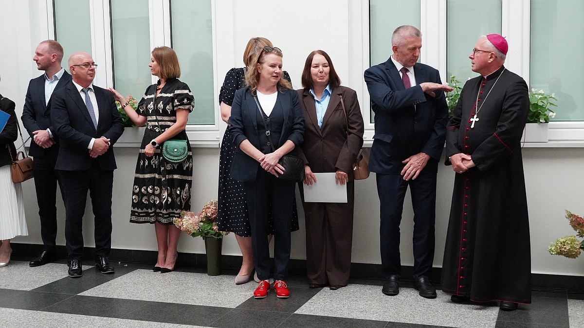 Otwarcie wystawy jubileuszowej w Muzeum Kultury Kurpiowskiej [15.09.2025] - zdjęcie #59 - eOstroleka.pl