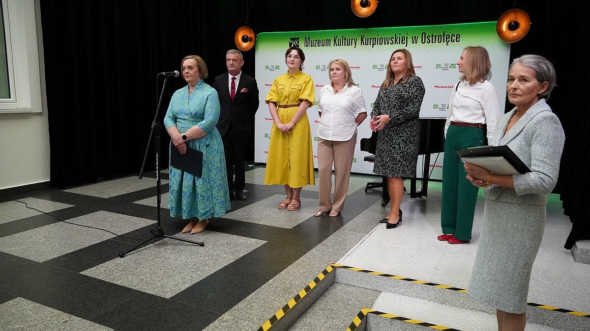 Otwarcie wystawy jubileuszowej w Muzeum Kultury Kurpiowskiej [15.09.2025] - zdjęcie #58 - eOstroleka.pl